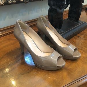 Enzo Angiolini NUDE Peep Toe pumps